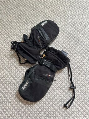 SWANY Kids Black Ski Mittens with Tri-plex Insulation